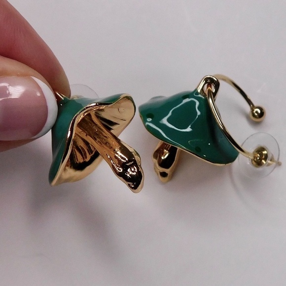 NEW! Dotted Mushroom Gold Metallic Earrings Mushrooms Dangle Dangling Teal Green - Picture 3 of 6
